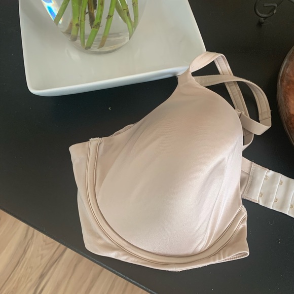 Beige bra. Padded. Great quality. - Picture 3 of 3